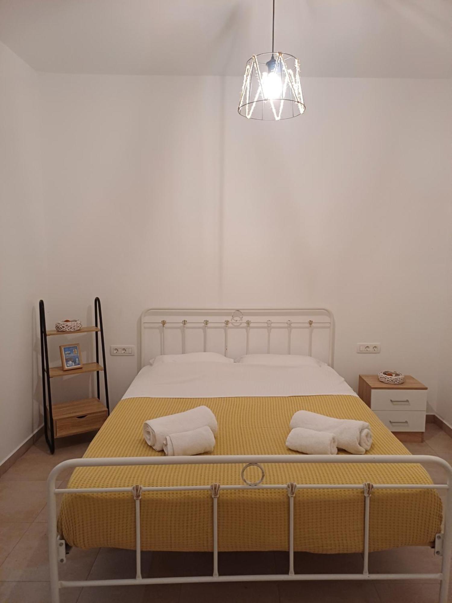 Villa 'Irene' Cycladic House With Sunrise And Sea View! Foinikiá Exterior foto