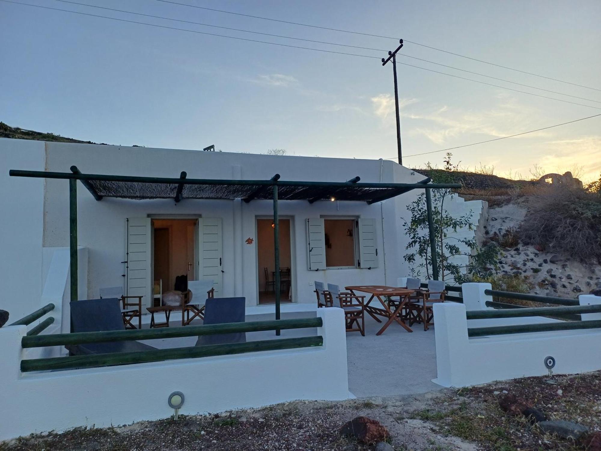 Villa 'Irene' Cycladic House With Sunrise And Sea View! Foinikiá Exterior foto