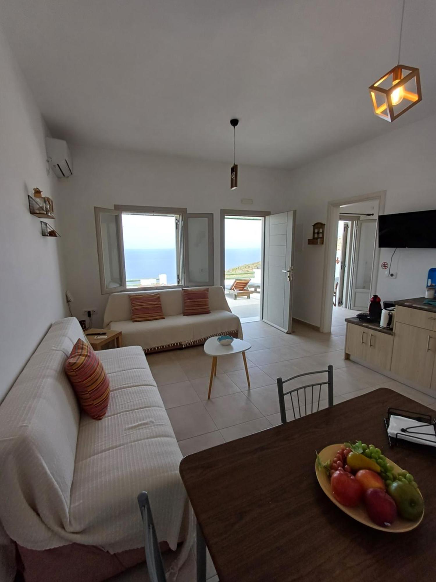 Villa 'Irene' Cycladic House With Sunrise And Sea View! Foinikiá Exterior foto