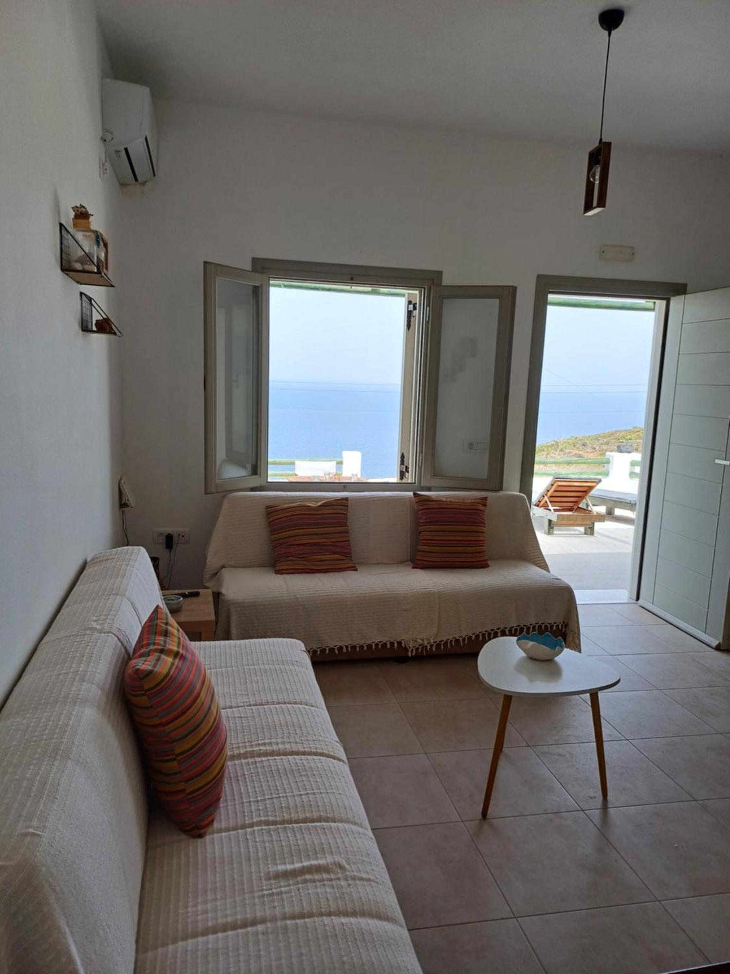 Villa 'Irene' Cycladic House With Sunrise And Sea View! Foinikiá Exterior foto