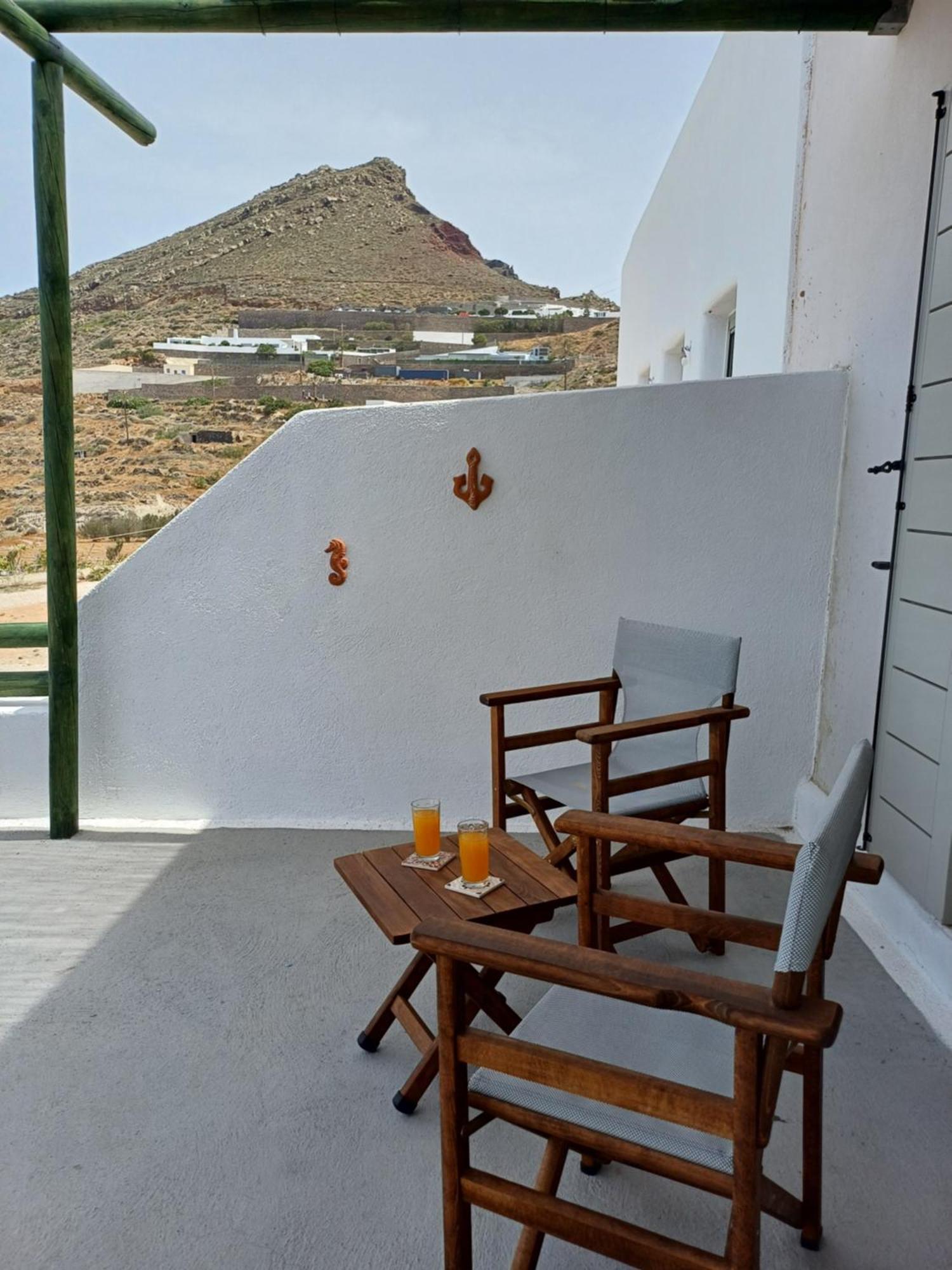 Villa 'Irene' Cycladic House With Sunrise And Sea View! Foinikiá Exterior foto