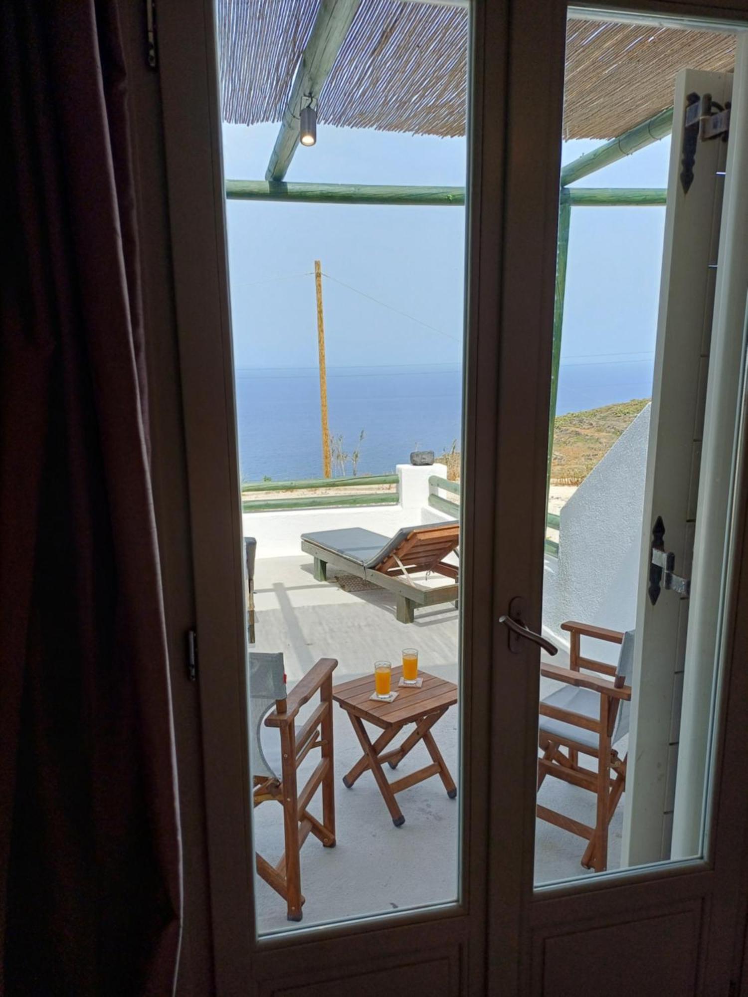Villa 'Irene' Cycladic House With Sunrise And Sea View! Foinikiá Exterior foto