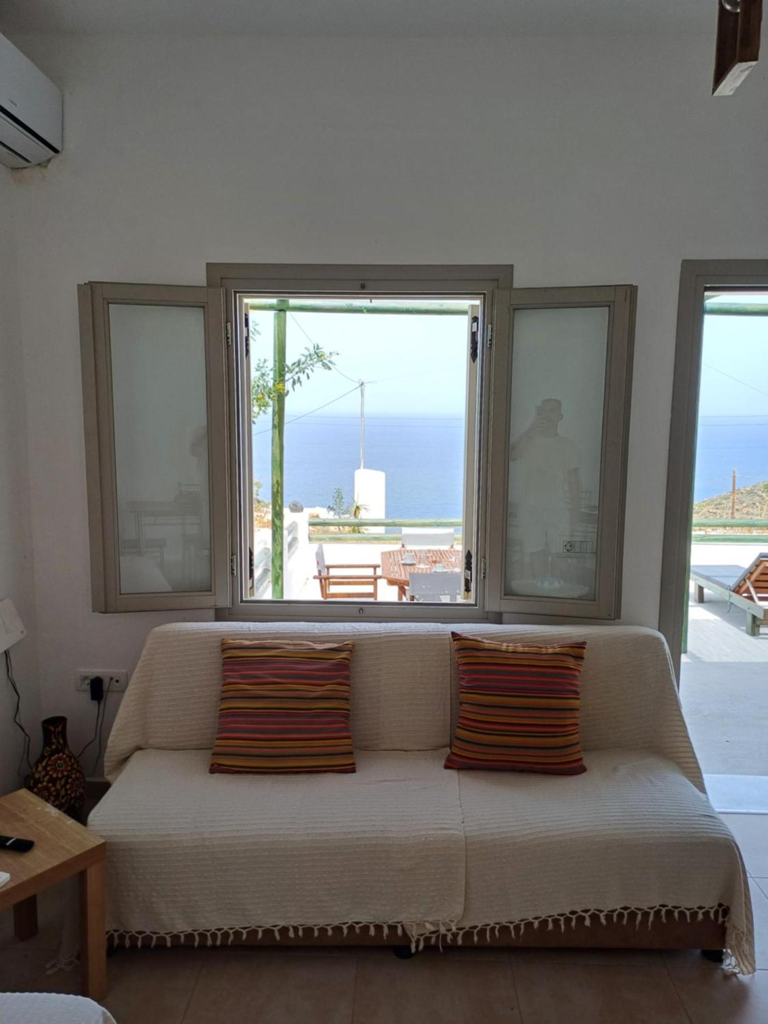 Villa 'Irene' Cycladic House With Sunrise And Sea View! Foinikiá Exterior foto