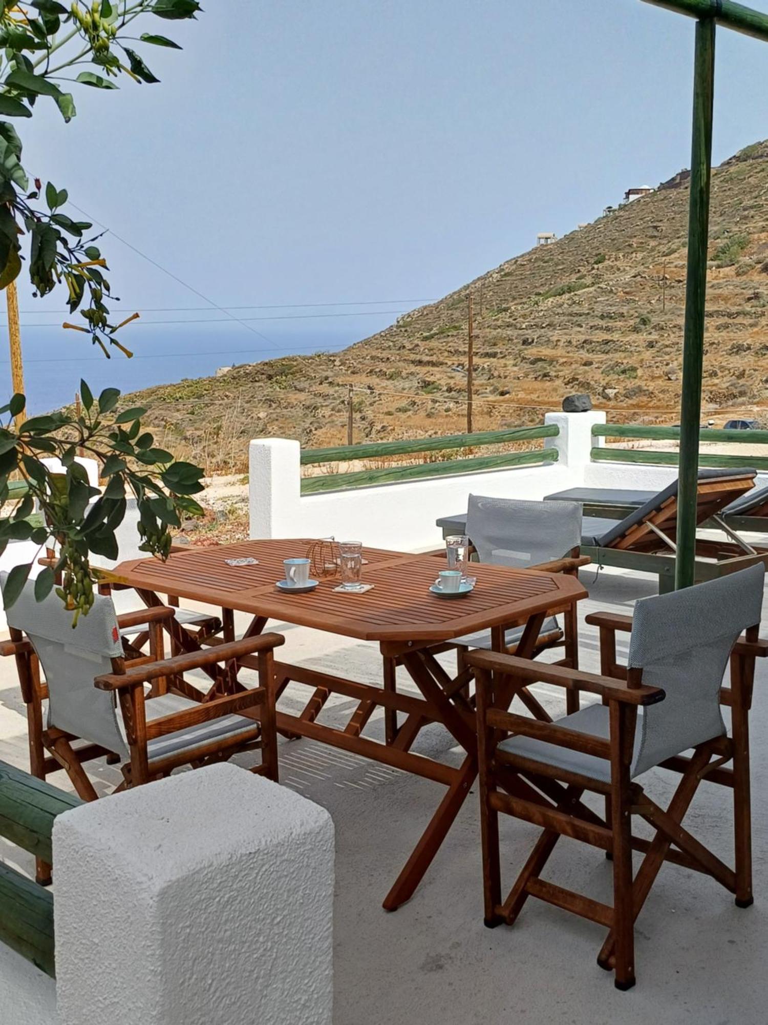 Villa 'Irene' Cycladic House With Sunrise And Sea View! Foinikiá Exterior foto